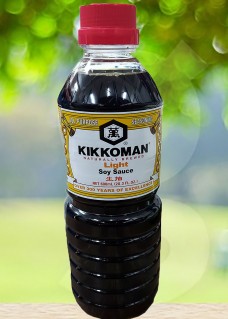 Kikkoman Light Soy Sauce 600ml com